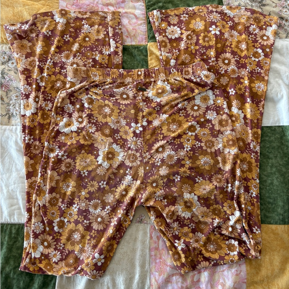 Ghanda Rosa Flares - Picture 3 of 6
